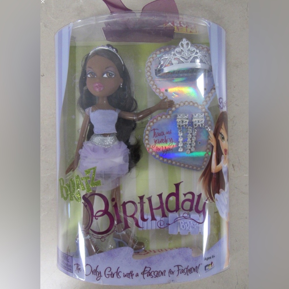 Bratz New Sasha Birthday With Tiara and Jewelry